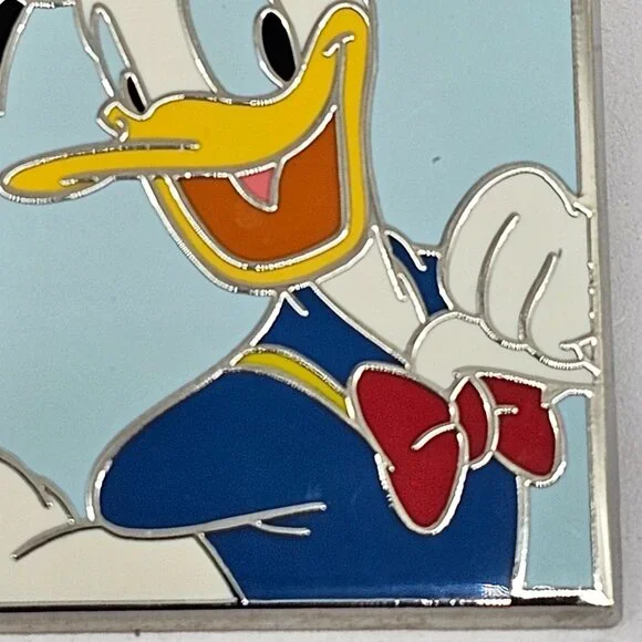 DISNEY Pin Trading ~Character Deluxe Starter Set ~ Donald Duck ~ 2013 - Picture 5 of 11